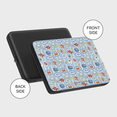Seaside Table Laptop Sleeve_Black_White_09_Laptop Sleeve 2.psd_2.webp